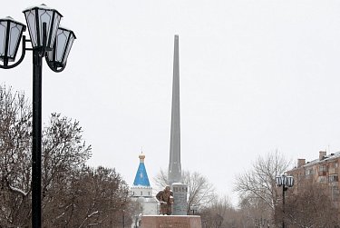 В Новотроицке благоустроен монумент «Вечно живым»